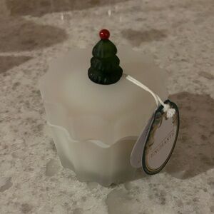 “New” Enchante frosted Candle with Christmas tree on the lid 4.5 oz